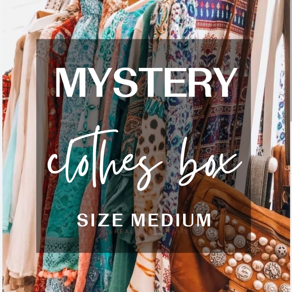 ✨️Mystery Clothes Box Bundle Size Medium
